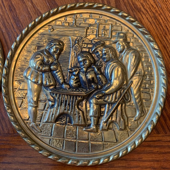 Set of 2 Vintage Elpec Hammered Brass Tavern Scene Wall Hangings Made in… - Picture 2 of 6